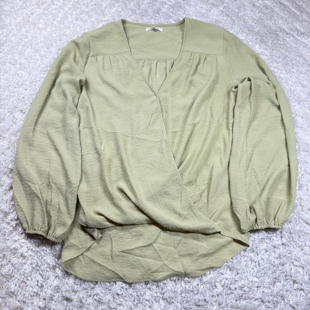 MAX STUDIO Top Women's Large Green Textured Surplice Balloon Sleeve Boho Capsule
